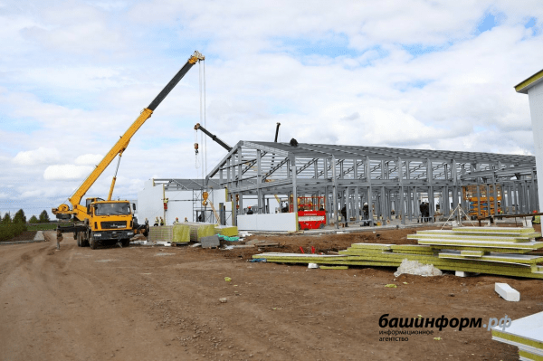 Андрей Назаров проинспектировал строительство инфекционной больницы в Уфимском районе