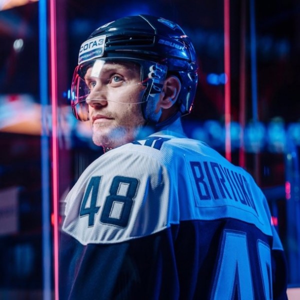 Евгений Бирюков стал игроком «Салавата» Евгений Бирюков стал игроком «Салавата»