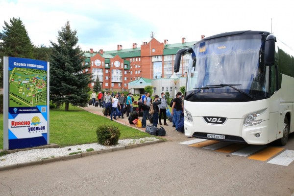 После 14-дневной обсервации в санатории &laquo;Красноусольск&raquo; 189 вахтовиков выехали домой