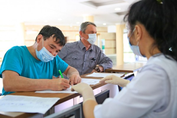 После 14-дневной обсервации в санатории &laquo;Красноусольск&raquo; 189 вахтовиков выехали домой