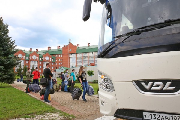 После 14-дневной обсервации в санатории &laquo;Красноусольск&raquo; 189 вахтовиков выехали домой