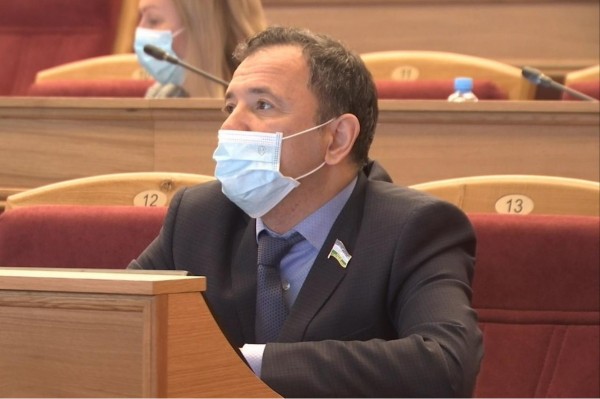 Рустем Ахмадинуров попал в больницу с пневмонией, он заразился коронавирусом