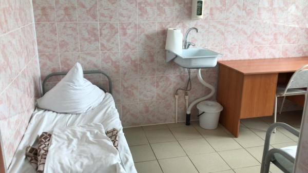 В Минздраве Башкирии показали фотографии изолятора, в котором медики провели одну ночь