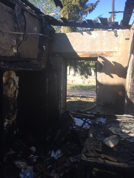 В Уфе 25-летний парень вытащил из горящего здания маленькую девочку (ВИДЕО) 