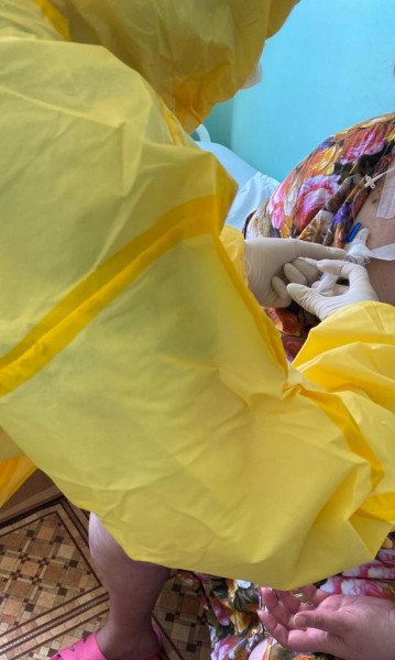 В Уфе тяжелые больные с COVID-19 даже не могут самостоятельно дойти до туалета - медсестра В Уфе тяжелые больные с COVID-19 даже не могут самостоятельно дойти до туалета - медсестра