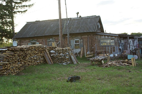 Отшельник поневоле: одинокого жителя заброшенного села вернули к людям Отшельник поневоле: одинокого жителя заброшенного села вернули к людям