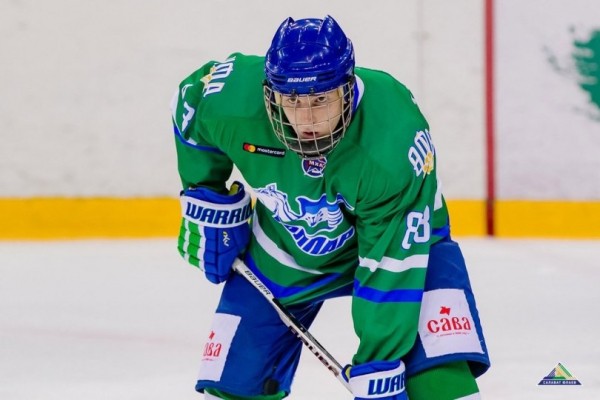 Алексей Пустозеров продлил контракт с «Салаватом» 