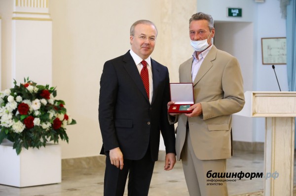 Андрей Назаров вручил госнаграды медикам Башкирии: Вы являетесь главными людьми на планете