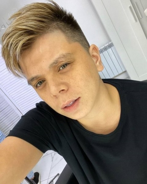 Элвин Грей выпустит совместную песню с популярным российским артистом Элвин Грей выпустит совместную песню с популярным российским артистом