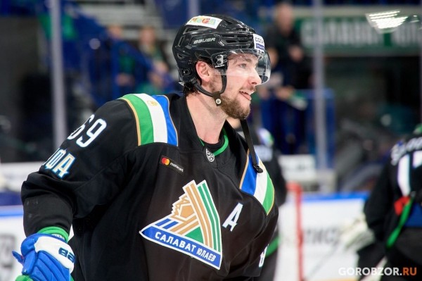 &laquo;Салават&raquo; за три года заплатит Воробьеву 120 миллионов. Это много? 