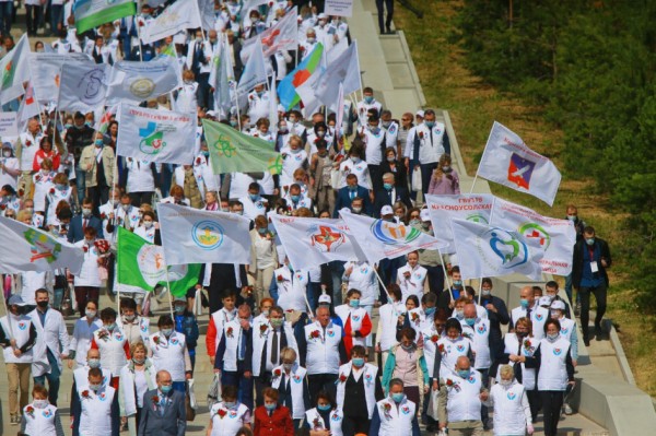 В Башкирии впервые прошел парад медицинских работников