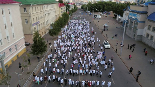 В Башкирии впервые прошел парад медицинских работников