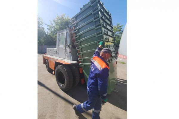 В Уфе и 14 районах Башкирии установят 450 новых контейнеров для бытовых отходов В Уфе и 14 районах Башкирии установят 450 новых контейнеров для бытовых отходов