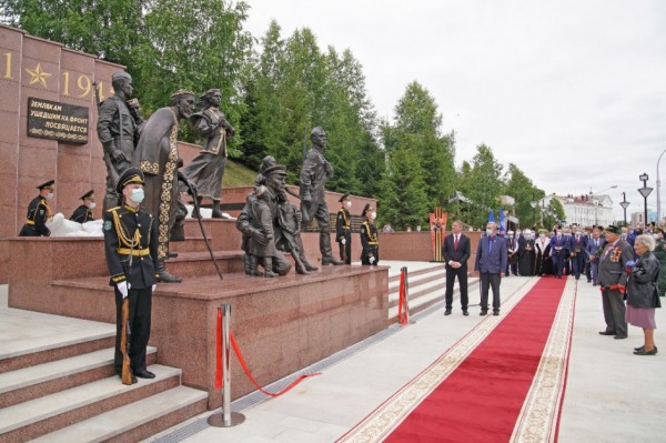 В Уфе открыт памятник «Землякам, ушедшим на фронт»