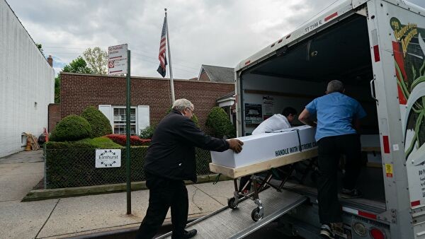 В крупнейшем округе Флориды ввели комендантский час из-за COVID-19 В крупнейшем округе Флориды ввели комендантский час из-за COVID-19