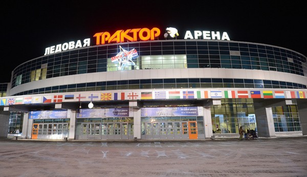 На каких аренах играли и сейчас играют команды КХЛ