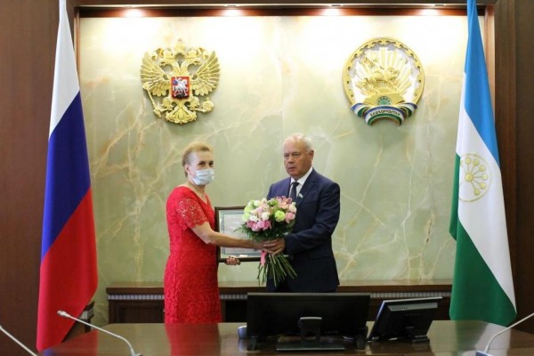 Константин Толкачев вручил госнаграды труженикам Башкирии, реабилитировавшим вахтовиков