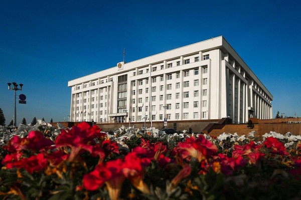 Радий Хабиров поздравил работников и ветеранов почтовой связи Башкортостана