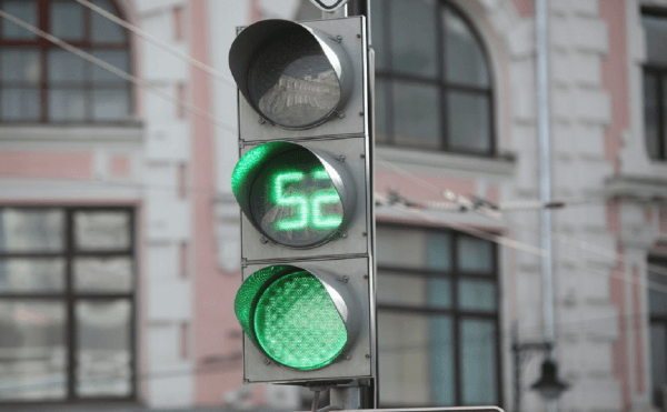 «Уфагорсвет» установит 21 светодиодный светофор в столице