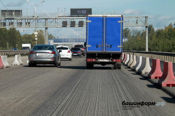 В Уфе из-за жары ввели временное ограничение для движения грузового автотранспорта