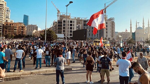 Число пострадавших во время протестов в Бейруте превысило 700 человек Число пострадавших во время протестов в Бейруте превысило 700 человек