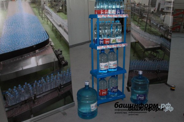 На «Сельском часе» обсудили вопросы производства в Башкирии упакованной питьевой воды На «Сельском часе» обсудили вопросы производства в Башкирии упакованной питьевой воды