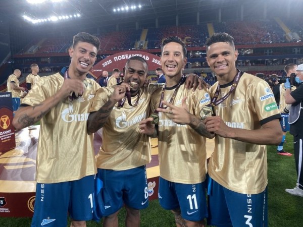 «Зенит» обыграл «Локомотив» и стал обладателем Суперкубка России 