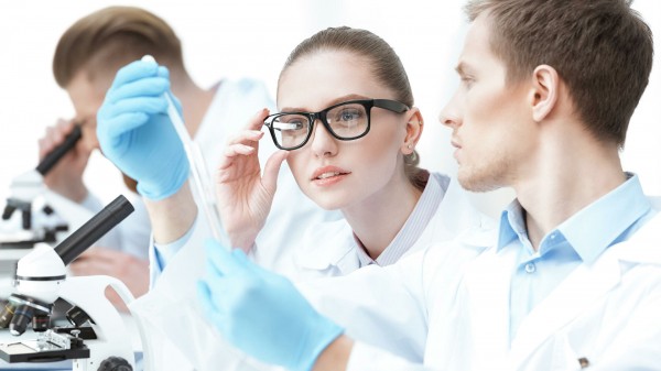 Российские ученые придумали сверхтонкую камеру для смартфонов 