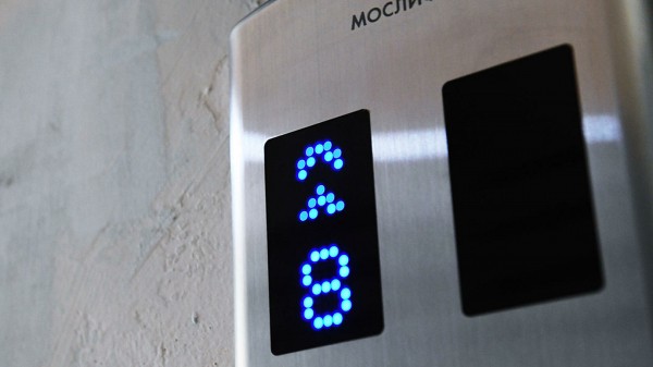 Стало известно о состоянии студентки, застрявшей в лифте в университете