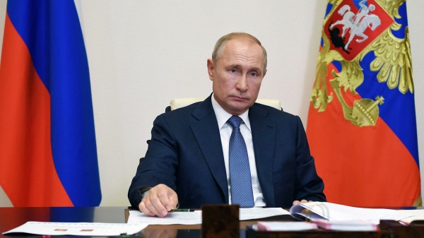 Путин призвал не забывать подвиг народа в Великой Отечественной войне