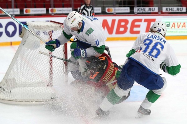 Эксперты – о дисквалификации Панина за удар Шумакова в голову