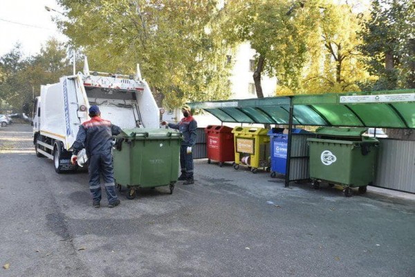 Премьер-министр правительства Башкирии попросил уважать водителей мусоровозов