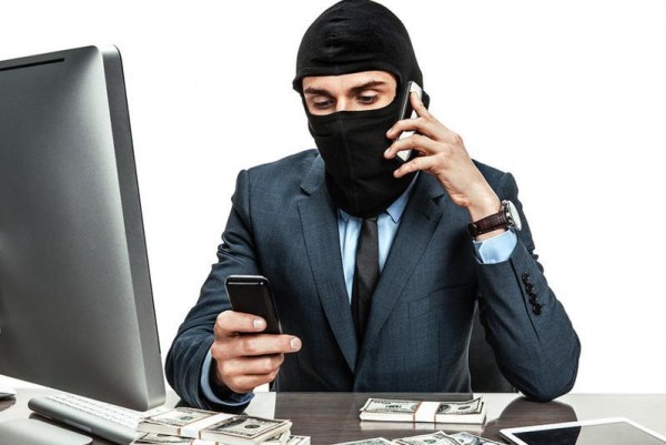 В Уфе названы самые распространенные способы кражи денег со счетов и банковских карт   