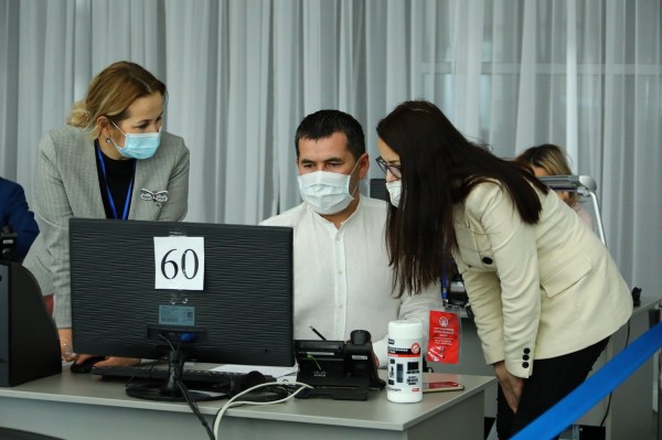 &laquo;Алло, мы вас слушаем&raquo;: первые дни работы Антиковидного колл-центра Башкирии 