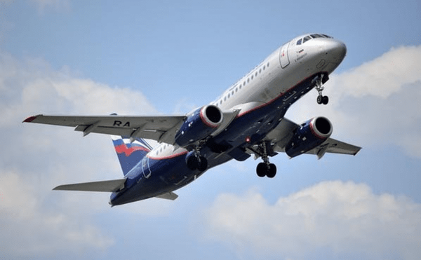 Пассажирский самолет Уфа – Москва подал сигнал тревоги во время полета