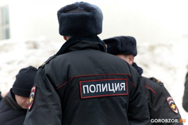 В Уфе из школы эвакуировали 800 сотрудников и учеников В Уфе из школы эвакуировали 800 сотрудников и учеников